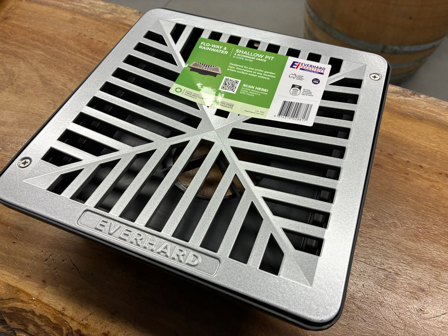 Everhard Shallow Pit & Aluminium Grate - EasyDRAIN Flo-Way Pit - 248mm x 10mm (250mm x 250mm)