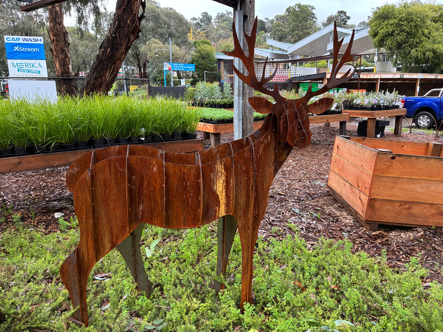 Rustic Doh-a-Deer Sculpture
